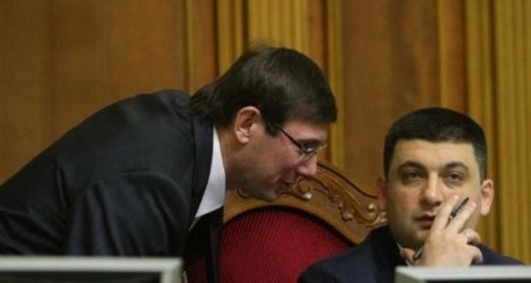 Гройсман и Луценко поблагодарили Порошенко за проделанную работу