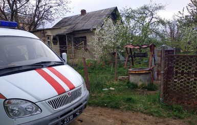 В селе под Винницей беременную кошку достали из 12-метрового колодца 