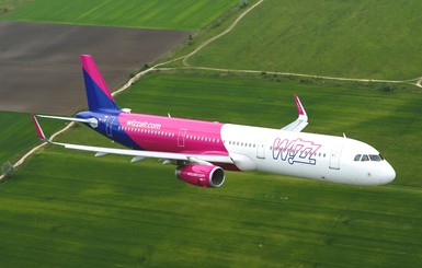 Wizz Air отменила часть августовских рейсов из Киева