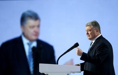 Адвокат Порошенко заявил, что в отношении его клиента нет уголовных дел