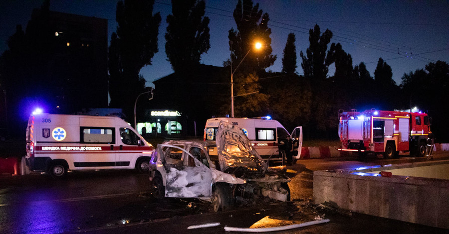 В Киеве на проспекте Победы произошло жуткое ДТП