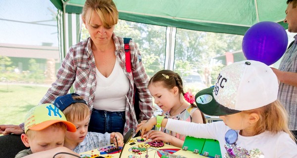 Фестиваль BestRoboFest в Днепре: гигантский костюм астронавта, роботехническая мода и соревнования машин-монстров