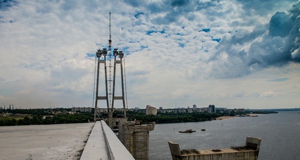 Гончарук: объявлен тендер на строительство запорожского моста