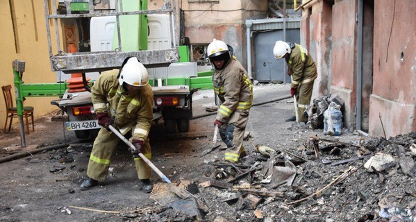 Жертвами пожара в колледже Одессы стали уже 12 человек