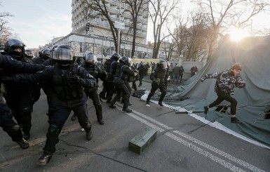 Зеленский осудил митинг под Радой: Звучали политические лозунги