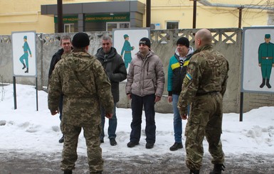 В армию в 18, или 6 вопросов о снижении призывного возраста