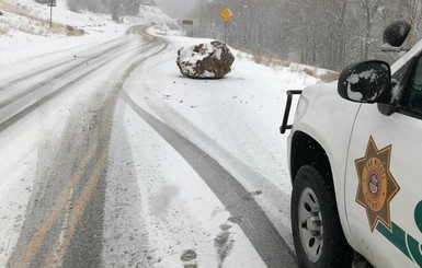 Валун Шредингера: в Twitter обсуждают фото камня, которое сделал шериф из США