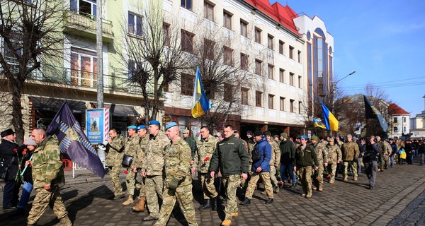 С оружием, но не в бой: зачем Украине частные военные компании