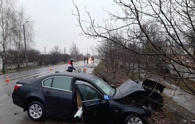 На Житомирщине водитель БМВ выехал на встречку: погибли трое взрослых и младенец