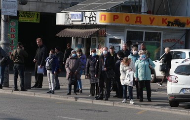 Перегибы карантина: нужно ли было закрывать метро и заставлять носить маски