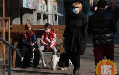 В мае-июне школьники вернутся за парты и закончат учебный год к 1 июля