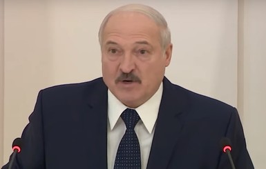 Лукашенко: Коронавирус находит тех, кто вчера пил, и сегодня курит