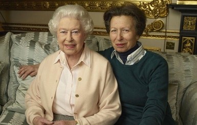 Дочь королевы Елизаветы II украсила обложку Vanity Fair, сделав намек принцу Гарри