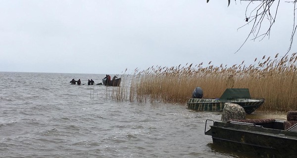 На Полтавщине перевернулась лодка с людьми: один спасся, троих - ищут