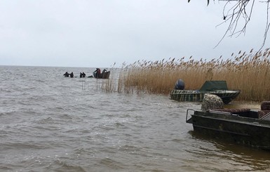 На Полтавщине перевернулась лодка с людьми: один спасся, троих - ищут