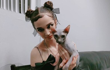 Экс-бойфренд певицы Poppy отомстил ей сливом личных фотографий