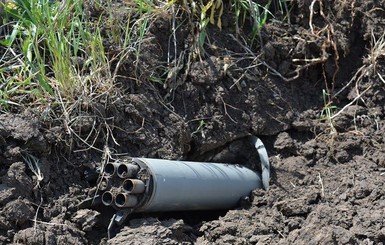 В Донбассе под огнем погиб военный, еще 2 - ранены