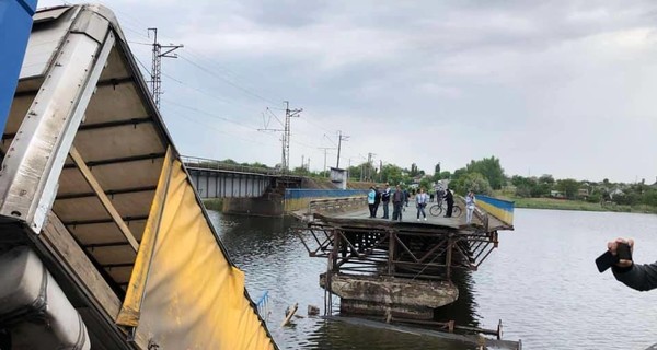 Жители Никополя о обвалившемся мосте: На нем даже на велосипеде ездить было страшно