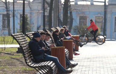 В Минздраве разрешили Киеву пустить наземный транспорт и метро 