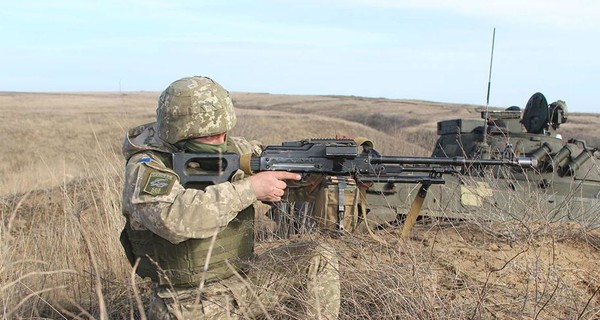 В Донбассе украинские военные сбили беспилотник