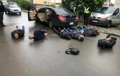 Перестрелка в Броварах: двое подозреваемых получили серьезные ранения