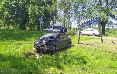 На Житомирщине полицейский устроил смертельное ДТП. Среди погибших маленькая девочка