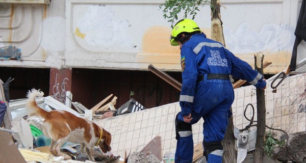 Под завалами многоэтажки на Позняках нашли третью жертву