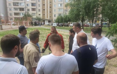 Взрыв на Крушельницкой в Киеве: кто из чиновников и политиков прибыл на место