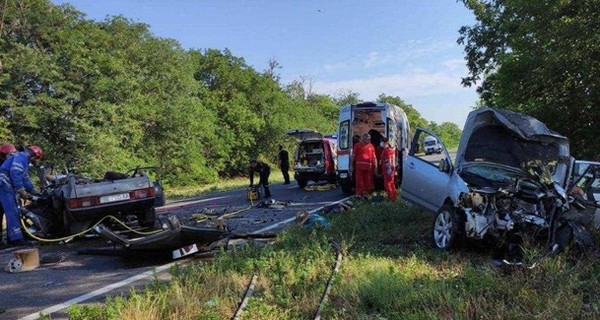 В страшном ДТП под Одессой погибли 6 человек