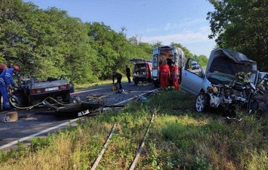 В страшном ДТП под Одессой погибли 6 человек