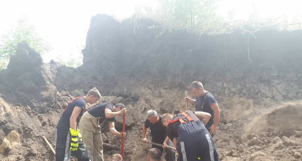 Трое людей погибли под завалами песка в карьерах Киевской и Днепропетровской областей