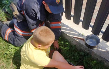 В Хмельницкой области мальчик упал на металлический штырь