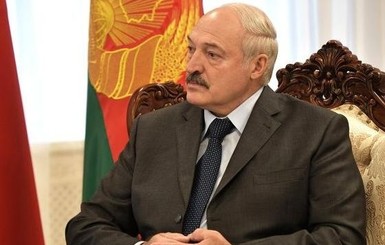 Лукашенко прибыл в свою резиденцию на вертолете: в соцсетях сравнивают "бацьку" с Альенде