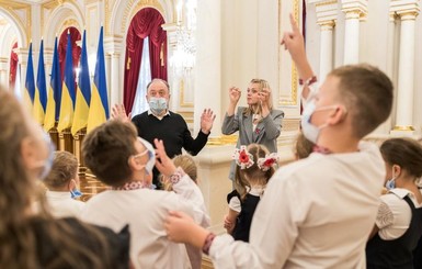 Елена Зеленская пригласила детей на экскурсию с сурдопереводом в Мариинский дворец