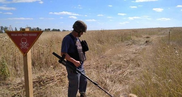 В Донецкой области ранены двое военных: подорвались на неизвестной взрывчатке