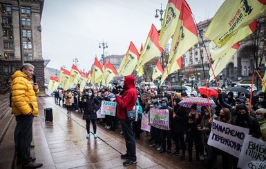 Сторонники Пальчевского пришли под КГГА требовать признать выборы недействительными