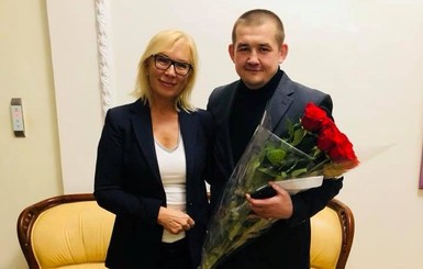 Денисова уволила помощника по Донбассу, который повалил охранника ресторана