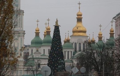 Концепция поменялась. С елки на Софиевской площади снимут шляпу и заменят звездой