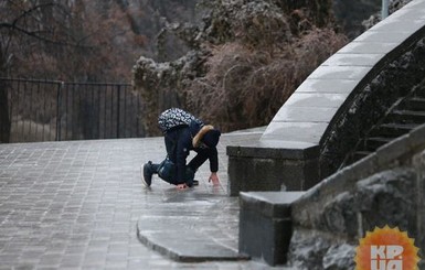 На выходных из-за гололеда в больницы попали 112 жителей Харьковщины