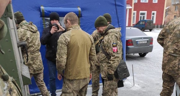 Попавшего в плен на Донбассе украинского бойца освободили