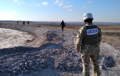 На Донбассе подорвался украинский боец