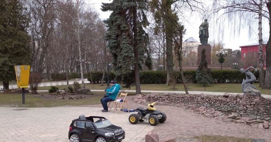 В Киеве работают все садики и школы