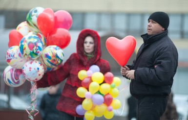 День святого Валентина в Украине и в мире: сколько тратят на подарки и каким презентам не рады