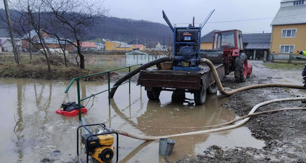 Закарпатье начало затапливать