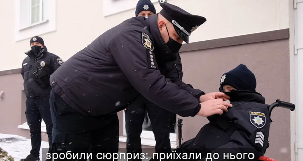 В Черновцах полицейские приняли в свои ряды смертельно больного 10-летнего мальчика