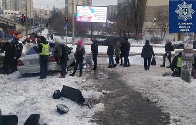 В Киеве водитель под кайфом при побеге от полиции сбил двух пешеходов