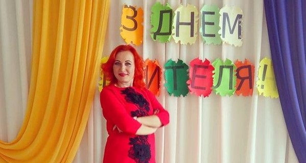 Учительница биологии, читавшая детям рэп-уроки, уволилась под давлением коллег: Это был ад, если честно