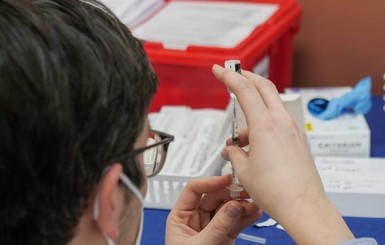 С начала иммунизации в Украине утилизировали 97 доз вакцины от коронавируса