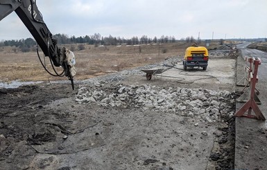 На Волыни произошел обвал моста, пострадали пять человек