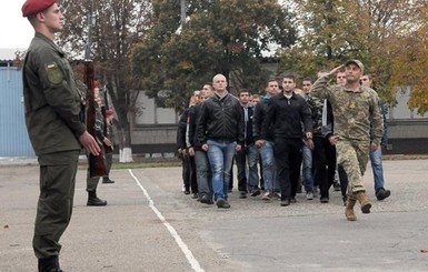 В Украине стартует весенний призыв. Служить в армию отправятся 14 246 ребят 